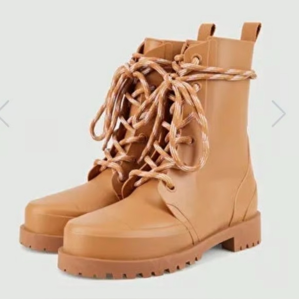 SCHUTZ Tan Lace-Up Rain Boots